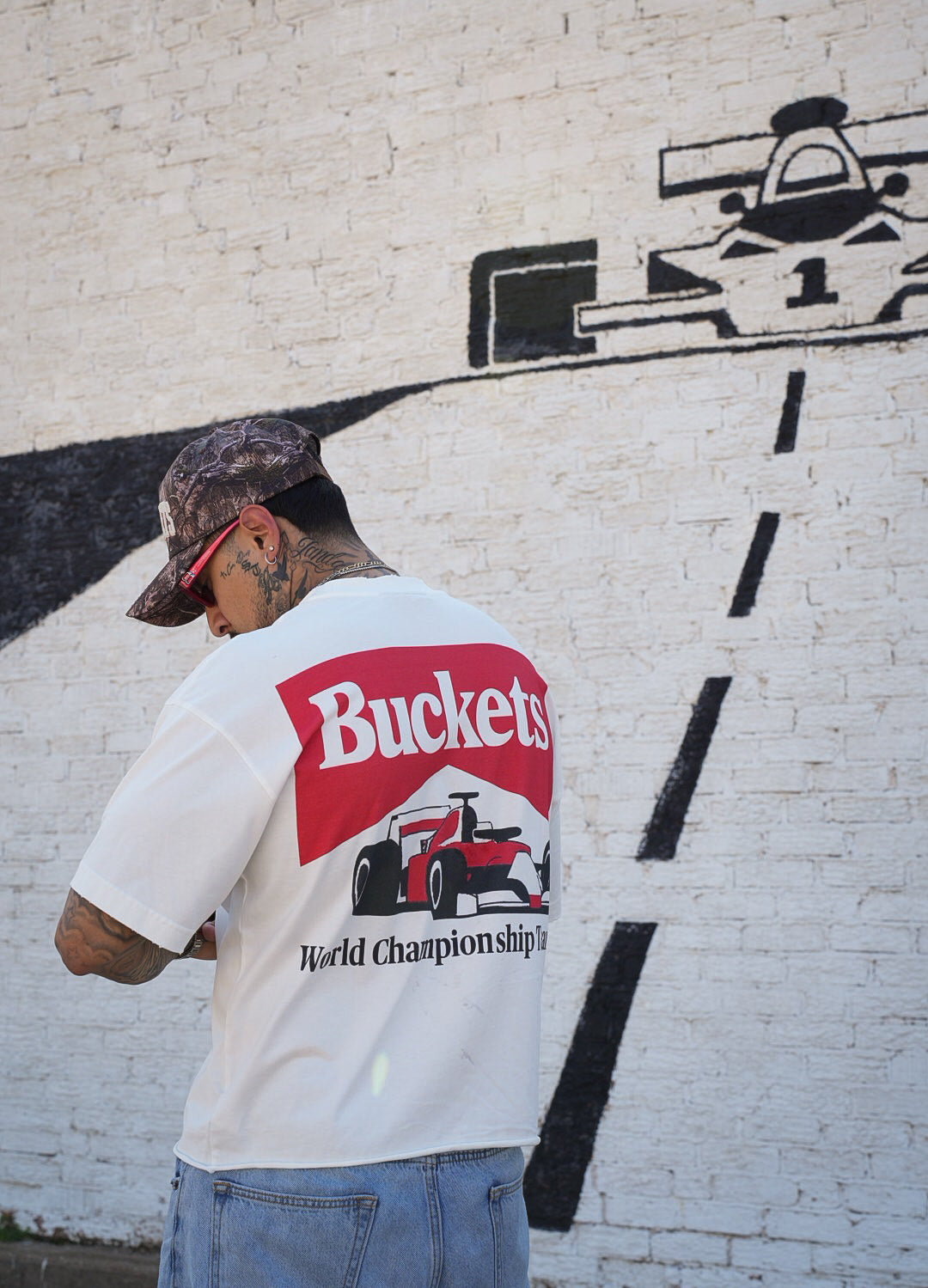 Buckets “Dream Chaser” Tee